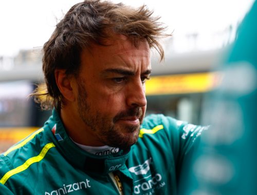 Alonso en primer plano sin casco tras el GP de China de F1