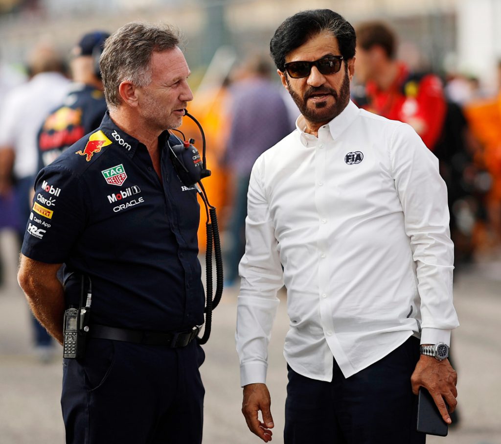 Ben Sulayem habla con Christian Horner en el Austin GP de 2023.