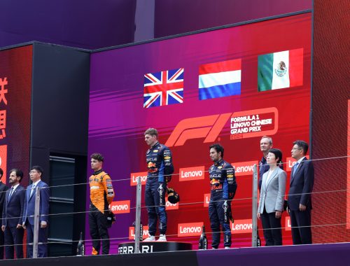 Los pilotos posan en el podio del GP de China de F1 2024