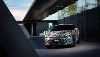 El Cupra Raval 2026 se muestra con camuflaje final