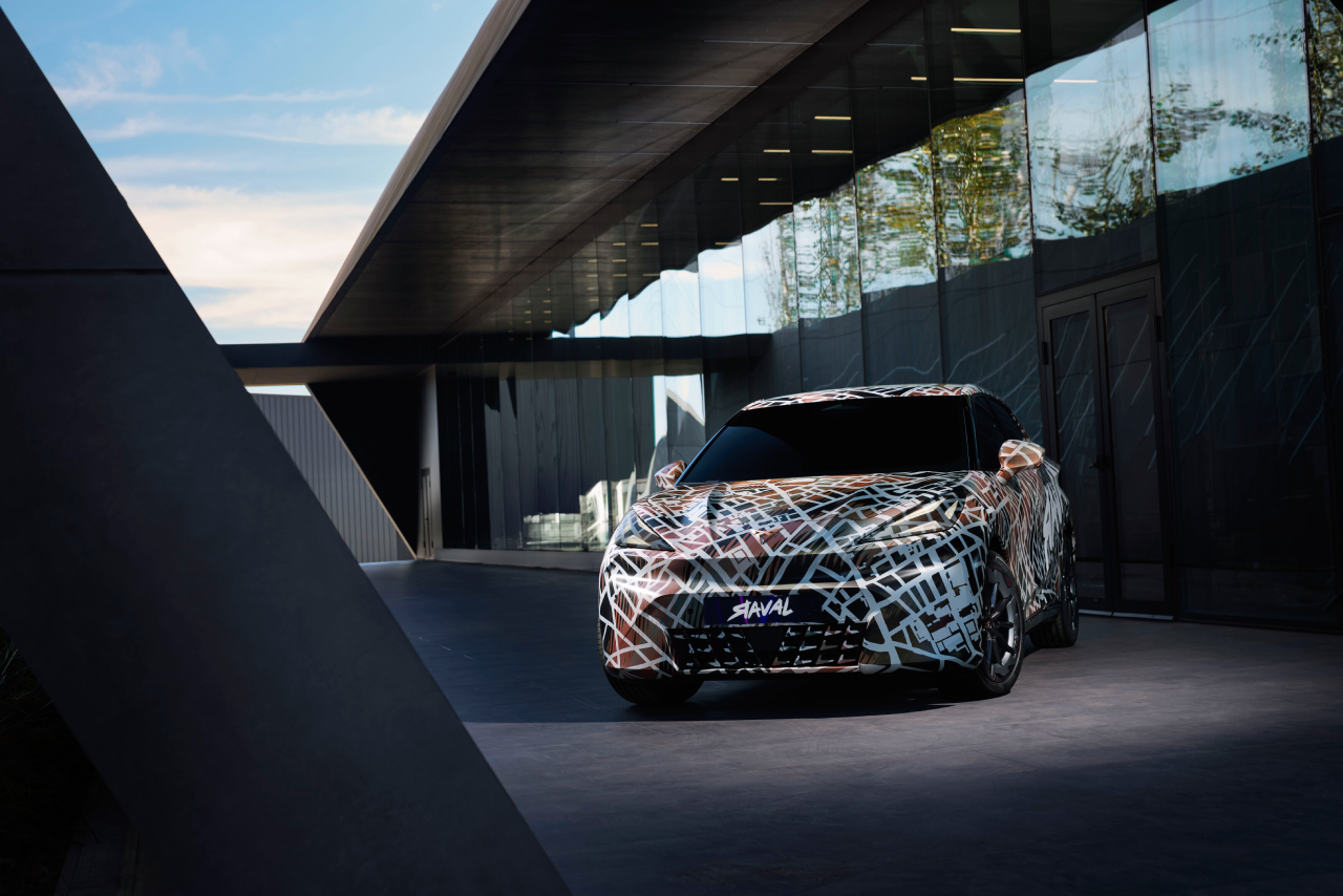 El Cupra Raval 2026 se muestra con camuflaje final