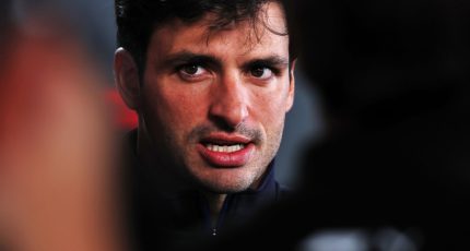 Carlos Sainz criticando a la FIA en el GP de Japón