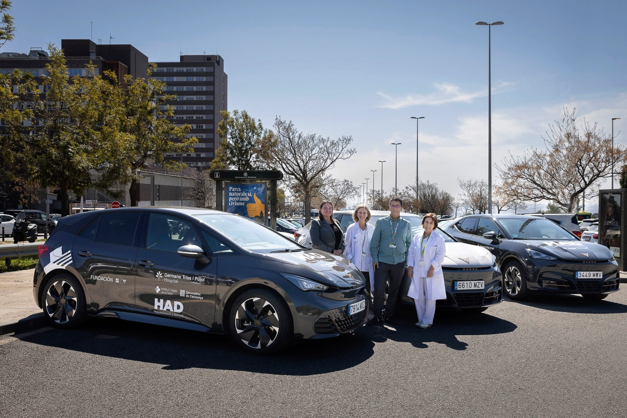 Donación de vehículos de la Fundación SEAT CUPRA a hospitales.