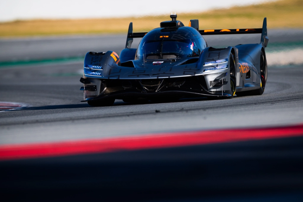 ALT: Genesis Magma Racing GMR-001 Hypercar WEC 2026