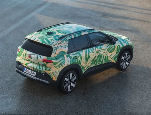 Volkswagen ID. Cross camuflado Ámsterdam SUV eléctrico.