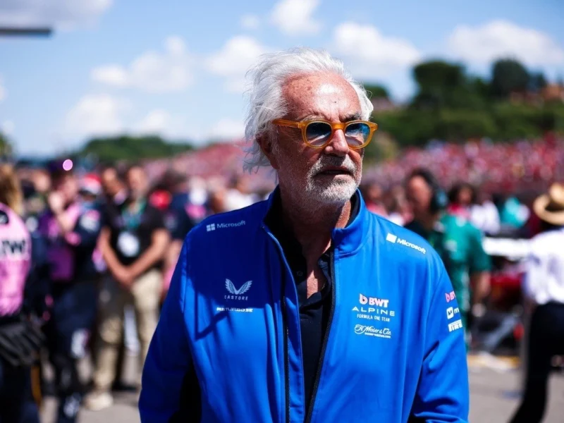 Alpine F1 Team Boss Flavio Briatore pasea