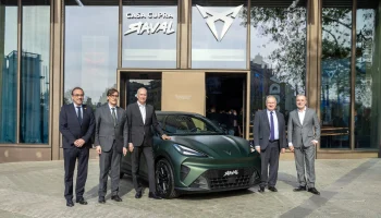 CUPRA Raval ha tenido todo el apoyo institucional en su world premiere