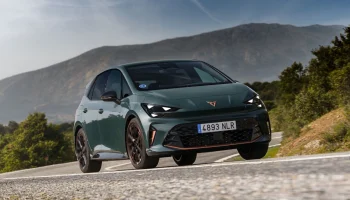 cupra-born-vz-2026-frontal-shark-nose-matrix-led