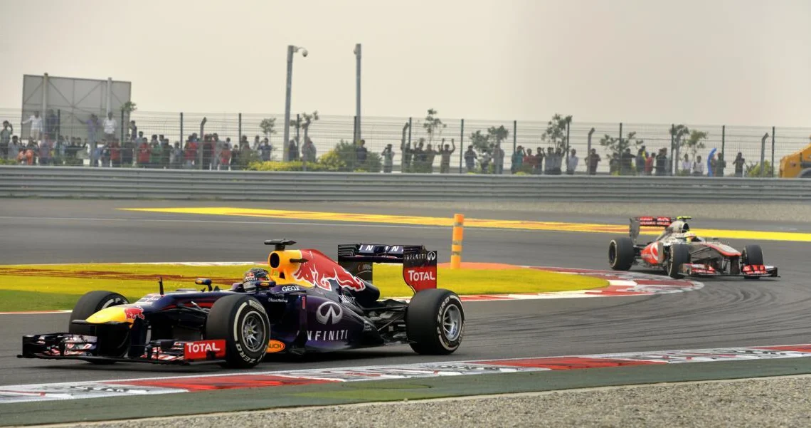 Sebastian Vettel celebrando su victoria. ¿Quién ganará el GP India 2027?