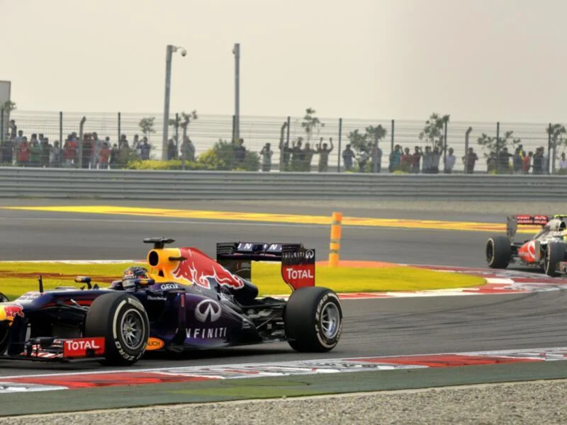 Sebastian Vettel celebrando su victoria. ¿Quién ganará el GP India 2027?