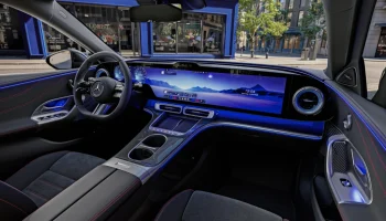 Interior del nuevo Mercedes C Class EV con la hyperscreen que crea polémica