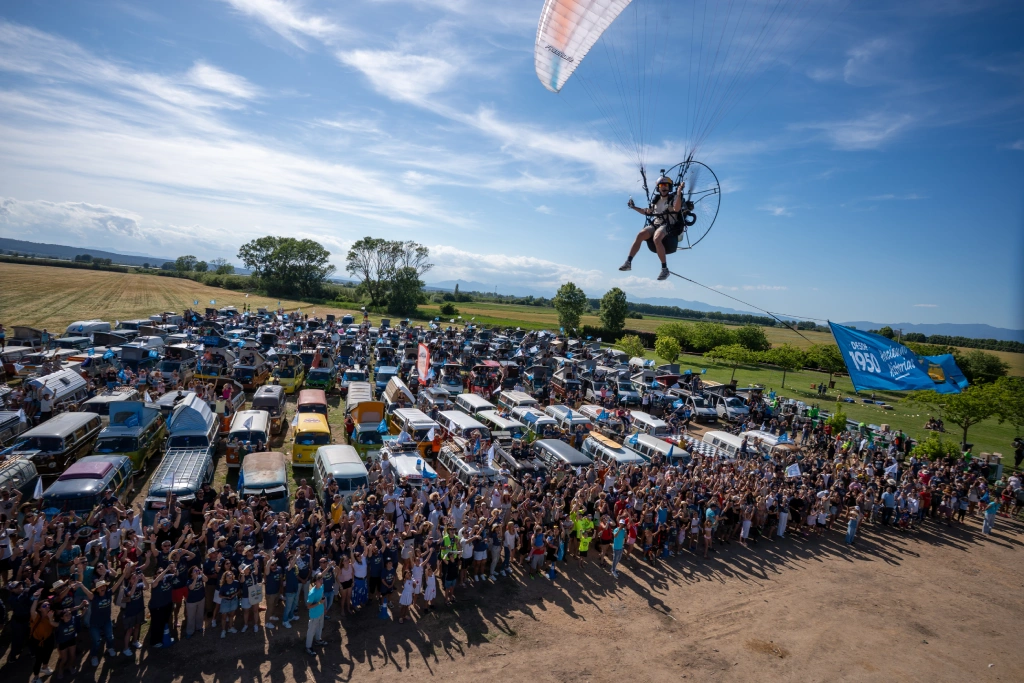 Familias y fans del Bulli participando en FurgoVolkswagen 2026 en Girona