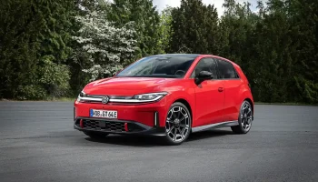 El nuevo ID. Polo GTI muestra todo su carácter deportivo.