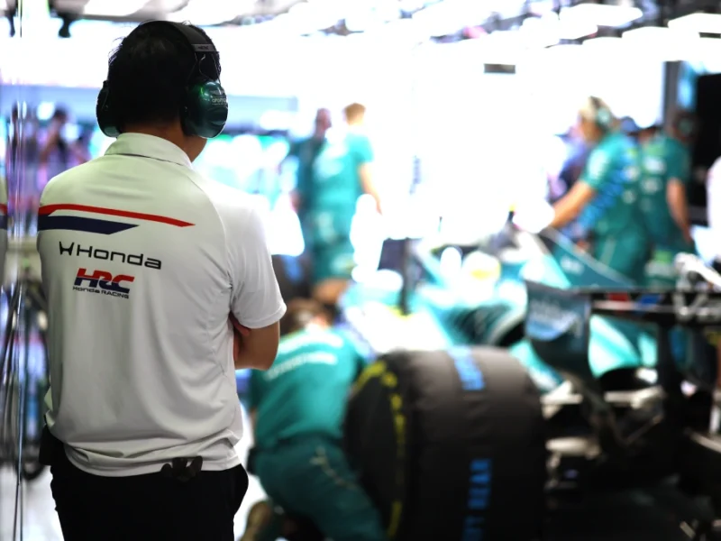 Aston Martin ha explicado sus problemas con el _AMR26
