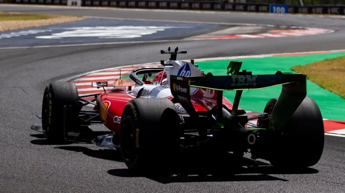 Estado del asfalto Gran Premio Hungria F1 con grietas y desperfectos durante los entrenamientos.