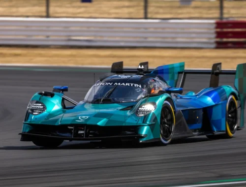 El Aston Martin Valkyrie Hypercar ya rueda rumbo al WEC 2027