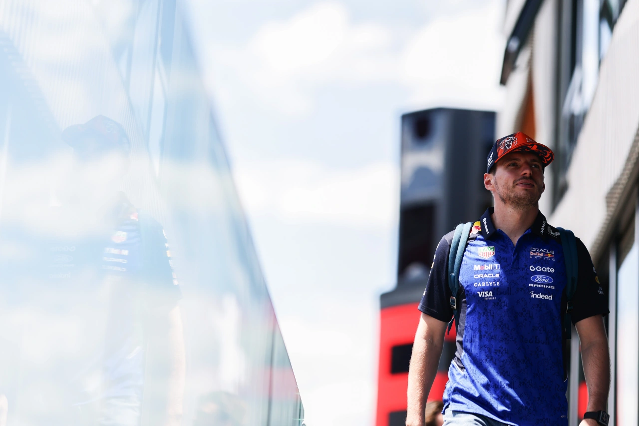 Verstappen habla de los problemas del Red Bull RB22