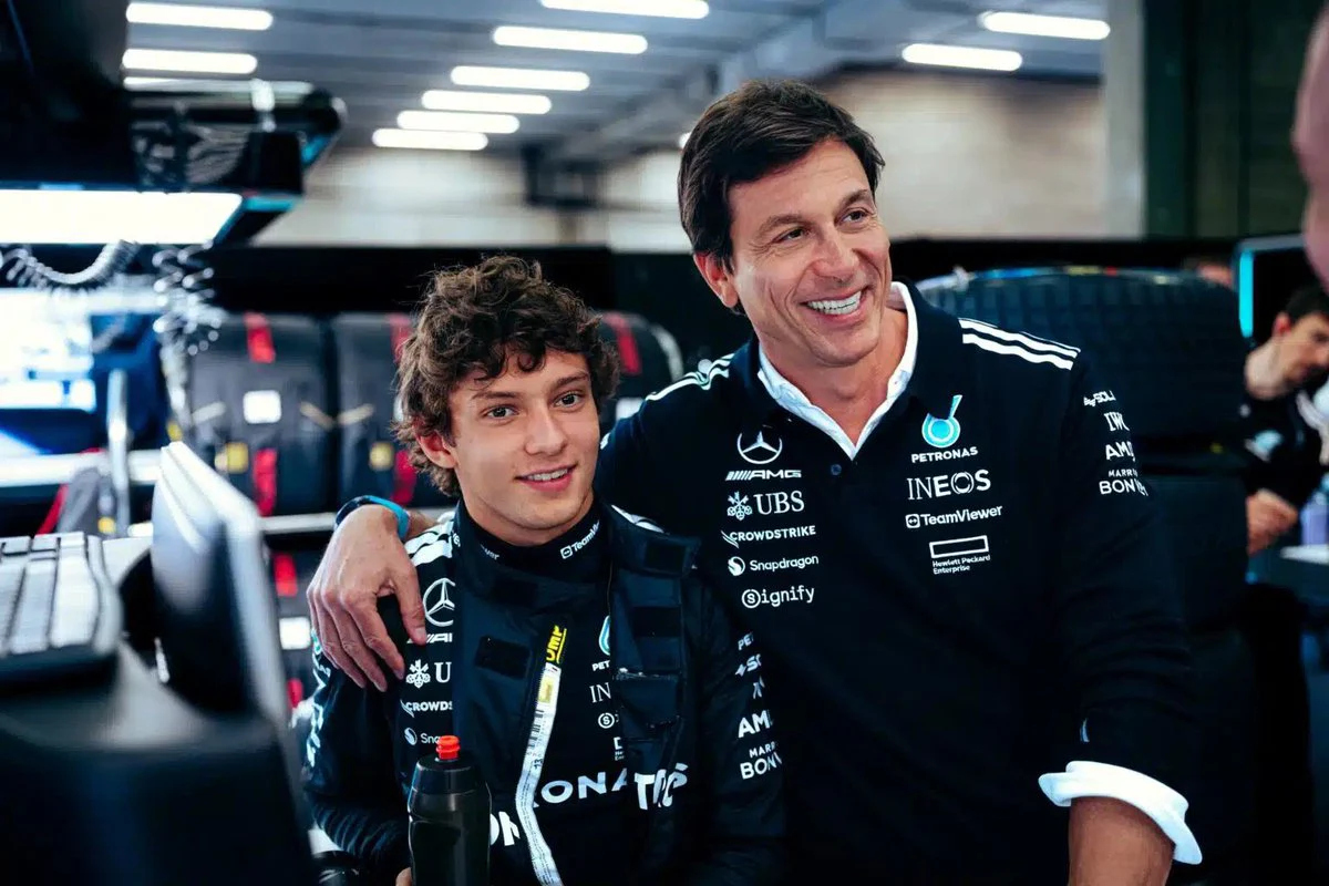 Wolff adelanta los planes de Mercedes F1 para el final de temporada 2026